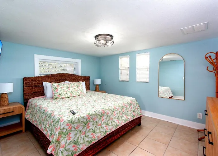Casa Del Mar - Pool Experience! Clearwater Beach